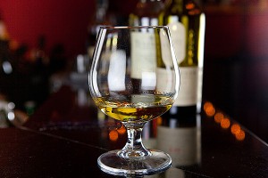 Ученые выпили побывавший на МКС виски Ученые выпили побывавший на МКС виски