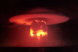 На Марс предложили сбросить термоядерную бомбу На Марс предложили сбросить термоядерную бомбу