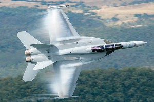 Австралия начала бомбить Сирию Австралия начала бомбить Сирию