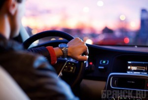 Брянские любители роскошных авто заплатят 17 миллионов рублей