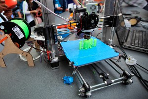 На 3D-принтере напечатали 3D-принтер На 3D-принтере напечатали 3D-принтер