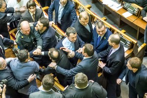 В Раде устроили побоище после ареста депутата В Раде устроили побоище после ареста депутата