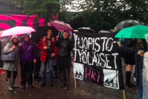 Тысячи протестующих парализовали Хельсинки Тысячи протестующих парализовали Хельсинки