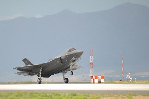 Норвегия оправдывает траты "российской угрозой" Норвегия оправдывает траты "российской угрозой"