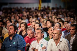 Испания грозит отречься от 7,5 млн граждан Испания грозит отречься от 7,5 млн граждан