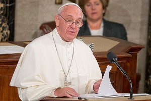 Конгрессмен США украл стакан Папы Римского Конгрессмен США украл стакан Папы Римского