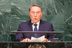 Назарбаев предложил новую единую валюту Назарбаев предложил новую единую валюту