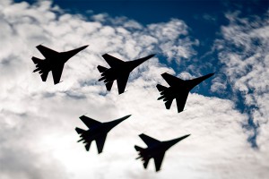 Су-34 наносят удары по "ИГ" с пяти тысяч метров Су-34 наносят удары по "ИГ" с пяти тысяч метров