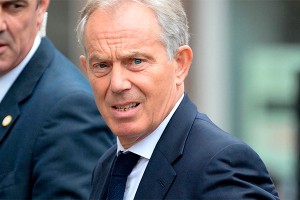 Блэр советовал Каддафи бежать Блэр советовал Каддафи бежать