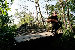 ВСУ начали отвод танков в Донбассе ВСУ начали отвод танков в Донбассе