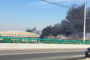 Как в Москве горели "Лужники" (фото) Как в Москве горели "Лужники" (фото)