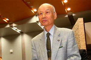 Лауреат "Нобеля" разделит приз с паразитами Лауреат "Нобеля" разделит приз с паразитами