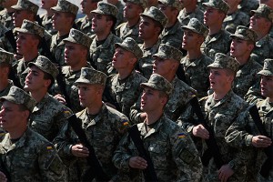 В армии Украины будут служить иностранцы В армии Украины будут служить иностранцы