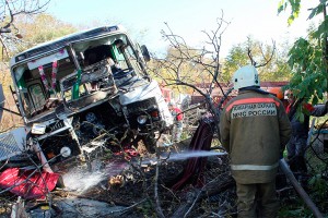 Водитель ПАЗа с детьми пошел на таран Водитель ПАЗа с детьми пошел на таран