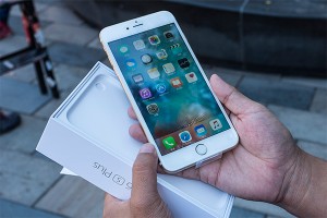 В России стартовали продажи iPhone 6s В России стартовали продажи iPhone 6s