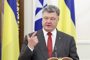 Порошенко сообщил о перемирии в Донбассе Порошенко сообщил о перемирии в Донбассе