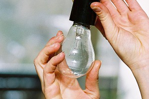 Британка убила сожителя и его дочь по приказу лампы Британка убила сожителя и его дочь по приказу лампы