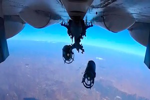 ВВС России уничтожили мост через Евфрат ВВС России уничтожили мост через Евфрат