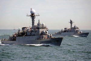 Южная Корея обстреляла судно КНДР Южная Корея обстреляла судно КНДР