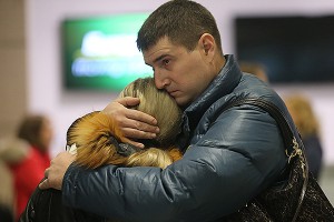 Шокированные родные собрались в Пулково Шокированные родные собрались в Пулково