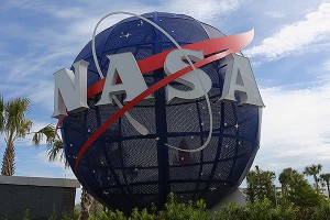 NASA показало свастику в степях Казахстана NASA показало свастику в степях Казахстана