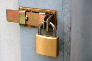 Двоеженец держал вторую семью в подвале Двоеженец держал вторую семью в подвале