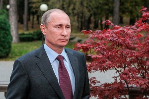 Путин осмотрел выставку к 2000-летию Дербента Путин осмотрел выставку к 2000-летию Дербента