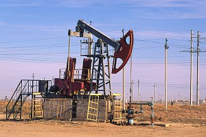 Франция разбомбила нефтяные вышки "ИГ" Франция разбомбила нефтяные вышки "ИГ"