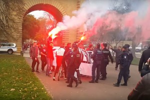 Радикалы хотели сорвать акцию памяти в Париже Радикалы хотели сорвать акцию памяти в Париже