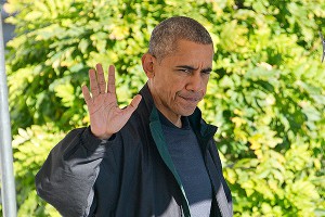 Обама возмутил реакцией на теракты в Париже Обама возмутил реакцией на теракты в Париже