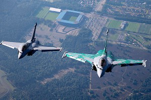 Французы могли "подарить" бомбу террористам Французы могли "подарить" бомбу террористам