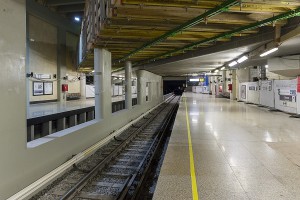 Метро Брюсселя закрыто из-за террористов Метро Брюсселя закрыто из-за террористов