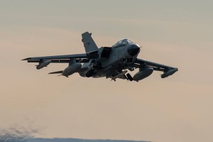 Турецкие СМИ об атаке на российский Су-24 Турецкие СМИ об атаке на российский Су-24