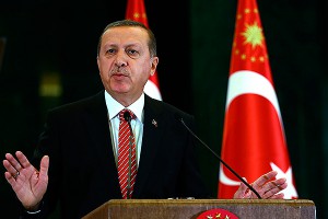 Эрдоган обвинил Москву в игре с огнем Эрдоган обвинил Москву в игре с огнем