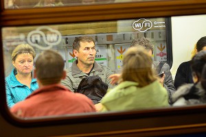 Людей в метро спасли через кабину машиниста Людей в метро спасли через кабину машиниста