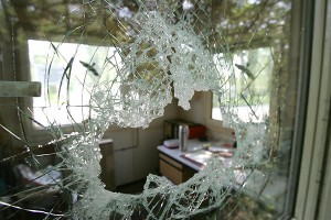 Вор забыл в доме жертвы свои фотографии Вор забыл в доме жертвы свои фотографии