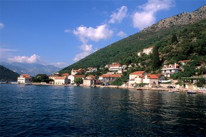 Запад хочет сделать Черногорию куклой США Запад хочет сделать Черногорию куклой США