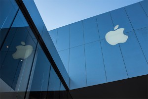 Британский пенсионер засудил Apple Британский пенсионер засудил Apple