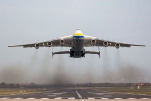 Новый самолет Ан-178 хотят назвать "Бандерой" Новый самолет Ан-178 хотят назвать "Бандерой"