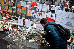 Парижские террористы хотели атаковать Англию Парижские террористы хотели атаковать Англию