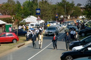 Молния убила шесть человек на похоронах Молния убила шесть человек на похоронах