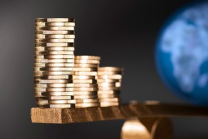 ЦБ просят чеканить дырявые монеты ЦБ просят чеканить дырявые монеты