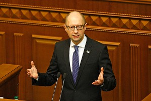 Неадекватный Яценюк пугает Тимошенко Неадекватный Яценюк пугает Тимошенко