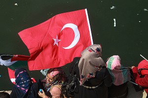 Турция лизнула США в одно место Турция лизнула США в одно место