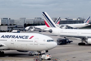 На борту Air France нашли бомбу На борту Air France нашли бомбу