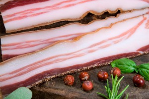 В России запретили украинское сало В России запретили украинское сало