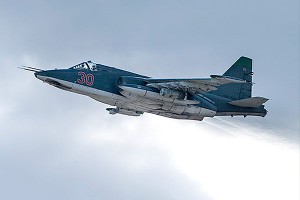 ВКС уничтожили нефтяную колонну "ИГ" (видео) ВКС уничтожили нефтяную колонну "ИГ" (видео)