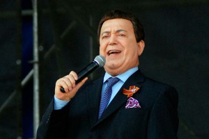 Кобзон просит Шойгу помочь с музыкой Кобзон просит Шойгу помочь с музыкой