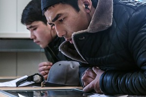 Киргизские мигранты лучше всех знают русский Киргизские мигранты лучше всех знают русский