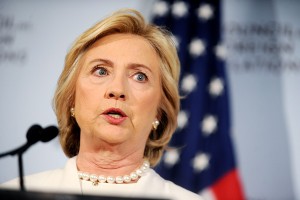 Клинтон пыталась перепить Маккейна Клинтон пыталась перепить Маккейна